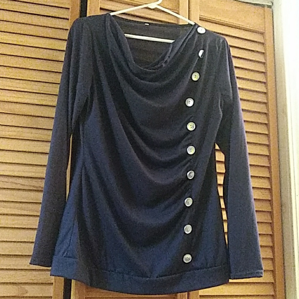Navy blue longer shirt w button accents